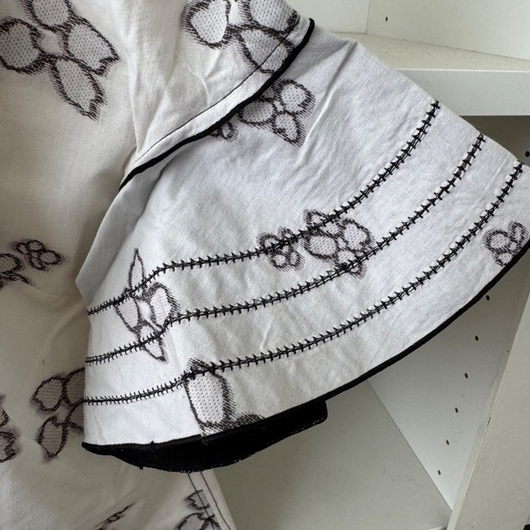 10 CROSBY DEREK LAM Floral Ruffle Sleeve Top - Picture 7 of 8